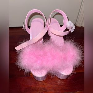 Never Worn, Sugar Thrillz Blushin N’ Marabou pink feather Heels